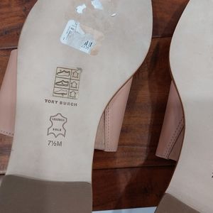 New Tory Burch TOE RING FLAT SANDAL STRATUS CALF - CALF- pink moon.  Size 7.5
